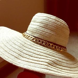 Beach hat